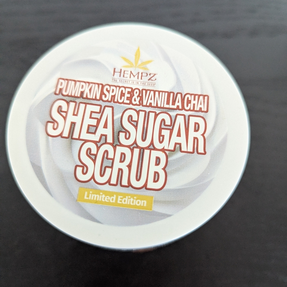 Hempz Pumpkin Spice & Vanilla Chai Herbal Sugar Scrub